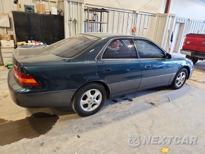 Trzecie zdjęcie samochodu z tyłu: 1998 LEXUS ES 300 4D VIN:JT8BF28G0W5024197 - miniatura