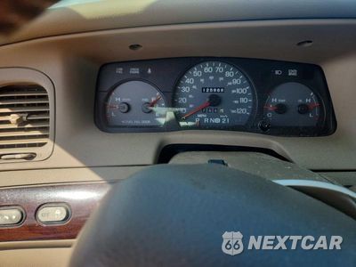 Zdjęcie 9 z 12 samochodu: 2005 MERCURY GRAND MARQUIS LS VIN:2MEHM75W65X644817 - miniatura