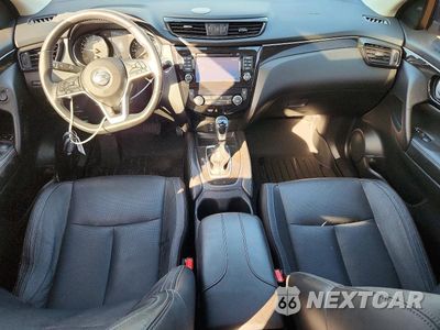 Zdjęcie 8 z 12 samochodu: 2017 NISSAN ROGUE SPORT SL VIN:JN1BJ1CR5HW104484 - miniatura