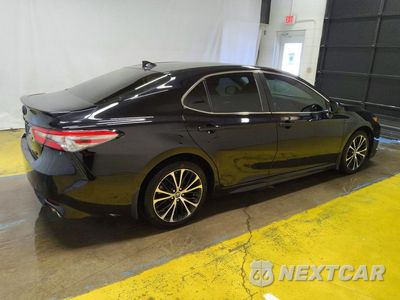 Trzecie zdjęcie samochodu z tyłu: 2019 TOYOTA CAMRY SE VIN:4T1B11HK7KU270822 - miniatura