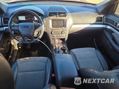 Zdjęcie 8 z 14 samochodu: 2017 FORD EXPLORER XLT VIN:1FM5K8D88HGB44232 - miniatura