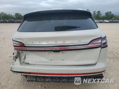 Zdjęcie 6 z 13 samochodu: 2023 LINCOLN NAUTILUS RESERVE VIN:2LMPJ6K91PBL11844 - miniatura