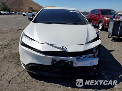 Piąte zdjęcie samochodu w środku: 2026 TOYOTA PRIUS PLUG-IN HYBRID NIGHTSHADE VIN:JTDACACU3T3064830 - miniatura