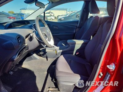 Zdjęcie 7 z 13 samochodu: 2017 TOYOTA PRIUS TWO VIN:JTDKBRFU6H3543378 - miniatura