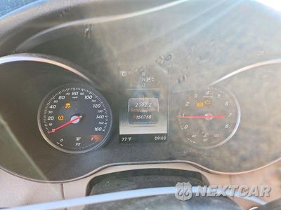 Zdjęcie 9 z 12 samochodu: 2015 MERCEDES-BENZ C 300 4MATIC VIN:55SWF4KBXFU030257 - miniatura