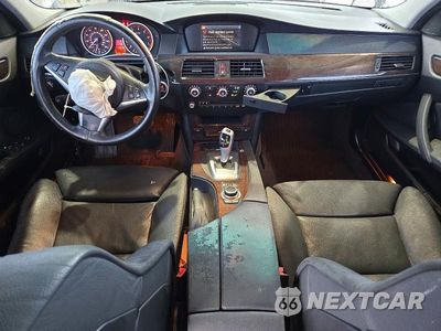 Zdjęcie 8 z 12 samochodu: 2009 BMW 528 I VIN:WBANU53579C123754 - miniatura