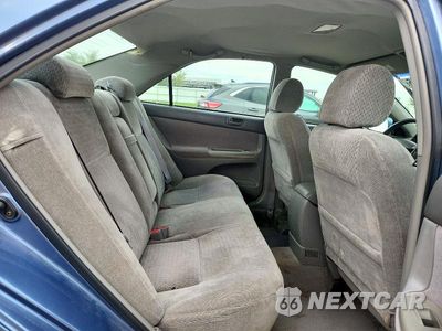 Zdjęcie 10 z 12 samochodu: 2002 TOYOTA CAMRY LE VIN:4T1BE32K82U528533 - miniatura