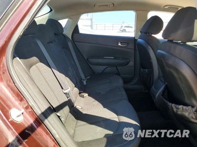 Zdjęcie 10 z 12 samochodu: 2017 KIA OPTIMA LX VIN:5XXGT4L37HG132542 - miniatura