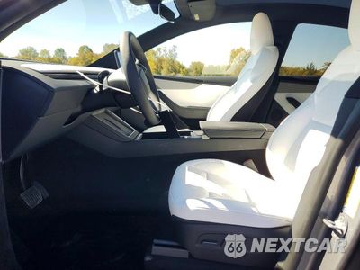 Zdjęcie 7 z 13 samochodu: 2026 TESLA MODEL Y VIN:7SAYGDEE5TA732088 - miniatura