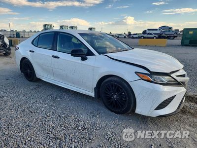 Czwarte zdjęcie samochodu z boku: 2020 TOYOTA CAMRY SE NIGHTSHADE VIN:4T1G11AK3LU329088 - miniatura