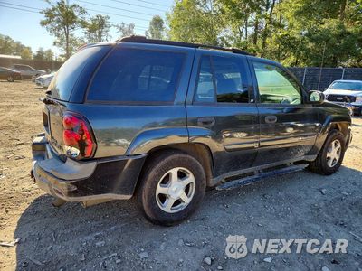 Trzecie zdjęcie samochodu z tyłu: 2003 CHEVROLET TRAILBLAZER VIN:1GNDT13SX32405794 - miniatura