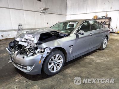 2013 BMW 528 XI WBAXH5C53DD111469 - główne zdjęcie licytacji z USA - miniatura