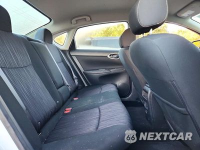 Zdjęcie 10 z 12 samochodu: 2019 NISSAN SENTRA SV VIN:3N1AB7AP5KY335060 - miniatura