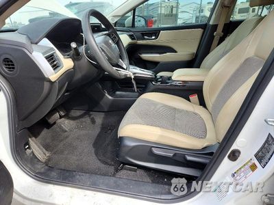 Zdjęcie 7 z 12 samochodu: 2018 HONDA CLARITY VIN:JHMZC5F19JC022895 - miniatura