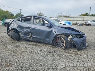 Czwarte zdjęcie samochodu z boku: 2025 TESLA MODEL Y VIN:7SAYGDEF6SA350613 - miniatura