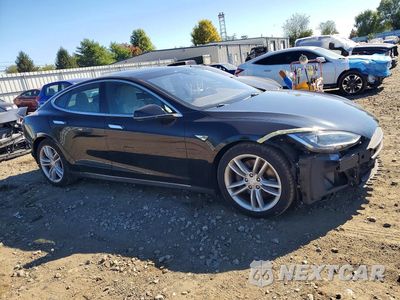 Czwarte zdjęcie samochodu z boku: 2015 TESLA MODEL S VIN:5YJSA1E25FF108551 - miniatura