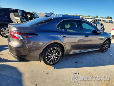 Trzecie zdjęcie samochodu z tyłu: 2021 TOYOTA CAMRY XLE VIN:4T1F31AK9MU027134 - miniatura