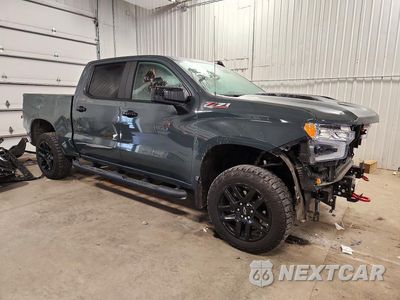 Czwarte zdjęcie samochodu z boku: 2026 CHEVROLET SILVERADO K1500 LT TRAIL BOSS VIN:3GCUKFED1TG111537 - miniatura