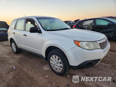 Czwarte zdjęcie samochodu z boku: 2010 SUBARU FORESTER 2.5X VIN:JF2SH6AC2AH756754 - miniatura