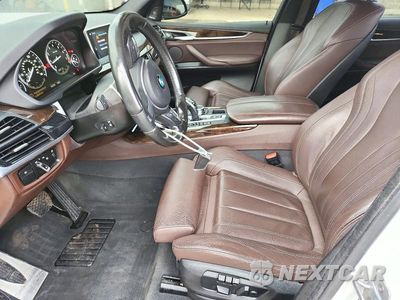Zdjęcie 7 z 14 samochodu: 2018 BMW X5 XDRIVE35I VIN:5UXKR0C55J0Y01450 - miniatura