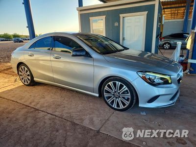 Czwarte zdjęcie samochodu z boku: 2018 MERCEDES-BENZ CLA 250 VIN:WDDSJ4EB3JN536524 - miniatura