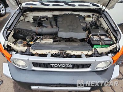 Zdjęcie 12 z 13 samochodu: 2010 TOYOTA FJ CRUISER BASE VIN:JTEBU4BF7AK070215 - miniatura