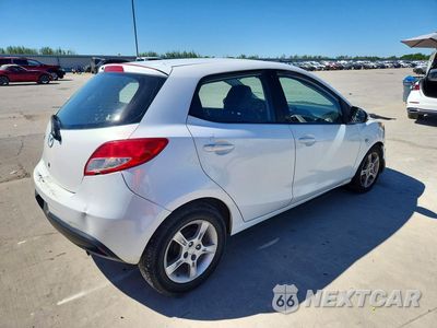 Trzecie zdjęcie samochodu z tyłu: 2013 MAZDA MAZDA2 VIN:JM1DE1KY5D0159484 - miniatura