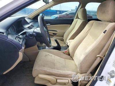 Zdjęcie 7 z 12 samochodu: 2011 HONDA ACCORD LX VIN:1HGCP2F35BA147581 - miniatura