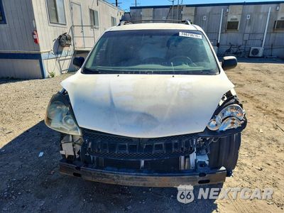 Piąte zdjęcie samochodu w środku: 2005 TOYOTA SIENNA LE 8 PASSENGER VIN:5TDZA23C95S223504 - miniatura
