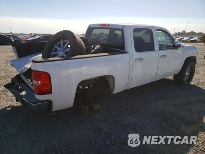 Trzecie zdjęcie samochodu z tyłu: 2010 CHEVROLET SILVERADO C1500 LTZ VIN:3GCRCTE04AG105968 - miniatura