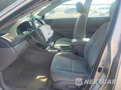 Zdjęcie 7 z 12 samochodu: 2003 TOYOTA CAMRY LE VIN:4T1BE32K83U135018 - miniatura