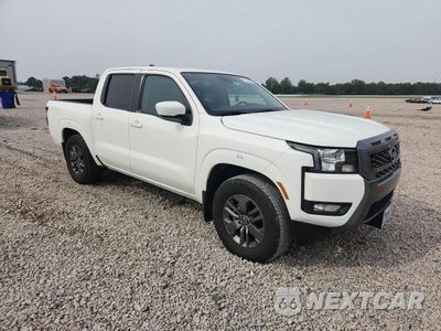 Czwarte zdjęcie samochodu z boku: 2025 NISSAN FRONTIER SV VIN:1N6ED1EJ6SN602437 - miniatura