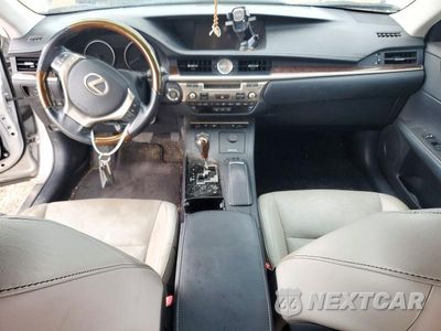 Zdjęcie 8 z 12 samochodu: 2013 LEXUS ES 350 VIN:JTHBK1GG5D2001522 - miniatura