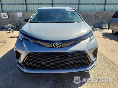 Piąte zdjęcie samochodu w środku: 2026 TOYOTA SIENNA XSE VIN:5TDXRKEC4TS340692 - miniatura