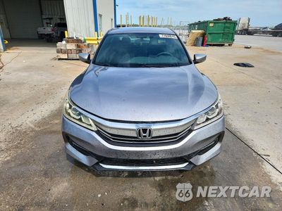 Piąte zdjęcie samochodu w środku: 2017 HONDA ACCORD SPORT VIN:1HGCR2F59HA018263 - miniatura
