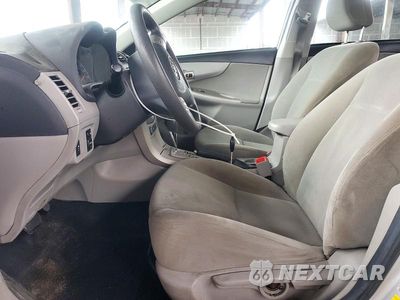 Zdjęcie 7 z 12 samochodu: 2012 TOYOTA COROLLA LE VIN:2T1BU4EE4CC882292 - miniatura