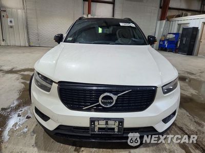 Piąte zdjęcie samochodu w środku: 2021 VOLVO XC40 T5 R-DESIGN VIN:YV4162UM3M2461289 - miniatura