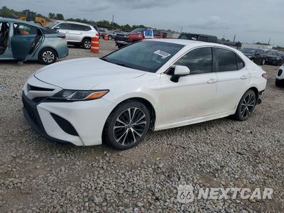2018 TOYOTA CAMRY SE 4T1B11HK3JU065173 - główne zdjęcie licytacji z USA - miniatura