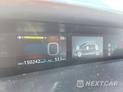 Zdjęcie 9 z 12 samochodu: 2016 TOYOTA PRIUS THREE VIN:JTDKARFUXG3001136 - miniatura