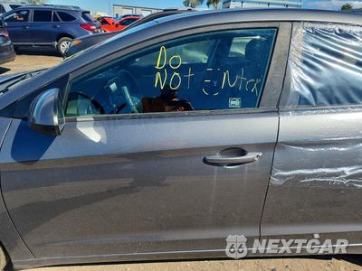 Zdjęcie 7 z 12 samochodu: 2019 HYUNDAI ELANTRA SE VIN:5NPD74LF1KH487042 - miniatura