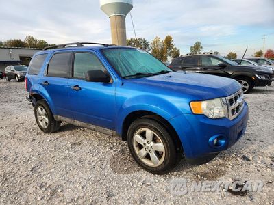 Czwarte zdjęcie samochodu z boku: 2011 FORD ESCAPE XLT VIN:1FMCU9DGXBKC62530 - miniatura