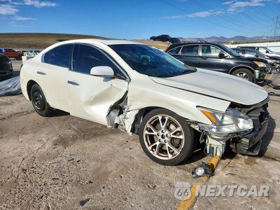 Czwarte zdjęcie samochodu z boku: 2014 NISSAN MAXIMA 3.5 S VIN:1N4AA5AP5EC453939 - miniatura