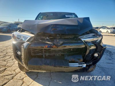 Piąte zdjęcie samochodu w środku: 2023 TOYOTA 4RUNNER SR5 VIN:JTEMU5JR5P6139852 - miniatura