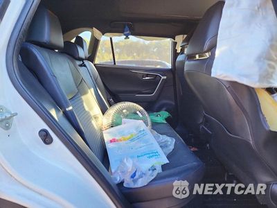 Zdjęcie 11 z 13 samochodu: 2019 TOYOTA RAV4 XSE VIN:JTMEWRFV8KD518798 - miniatura