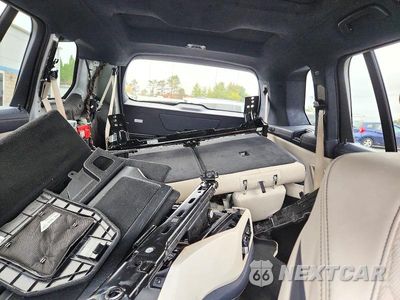 Zdjęcie 10 z 13 samochodu: 2021 BMW X7 XDRIVE40I VIN:5UXCW2C0XM9H21402 - miniatura