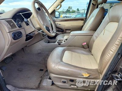 Zdjęcie 7 z 12 samochodu: 2005 FORD EXPLORER EDDIE BAUER VIN:1FMDU74K15UB49667 - miniatura