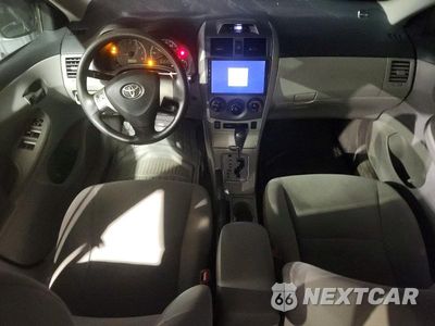 Zdjęcie 8 z 13 samochodu: 2012 TOYOTA COROLLA LE VIN:2T1BU4EE5CC816429 - miniatura