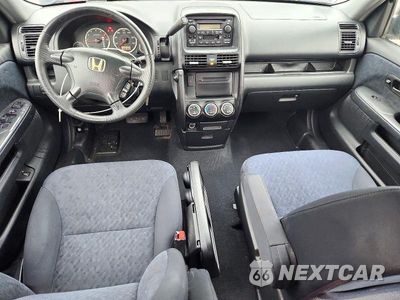 Zdjęcie 8 z 13 samochodu: 2005 HONDA CR-V LX VIN:SHSRD78535U330737 - miniatura