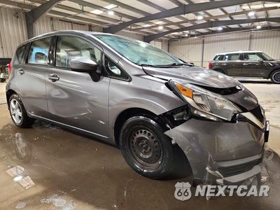 Czwarte zdjęcie samochodu z boku: 2018 NISSAN VERSA NOTE SV VIN:3N1CE2CP5JL351903 - miniatura