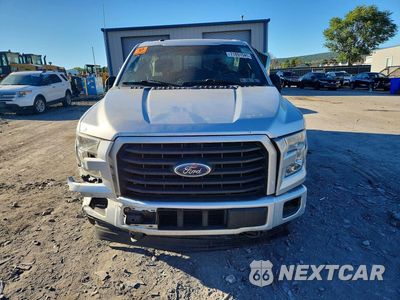 Piąte zdjęcie samochodu w środku: 2017 FORD F150 SUPERCREW VIN:1FTEW1EG3HFA44809 - miniatura